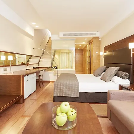 Insotel Fenicia Prestige & 5* Santa Eularia des Riu