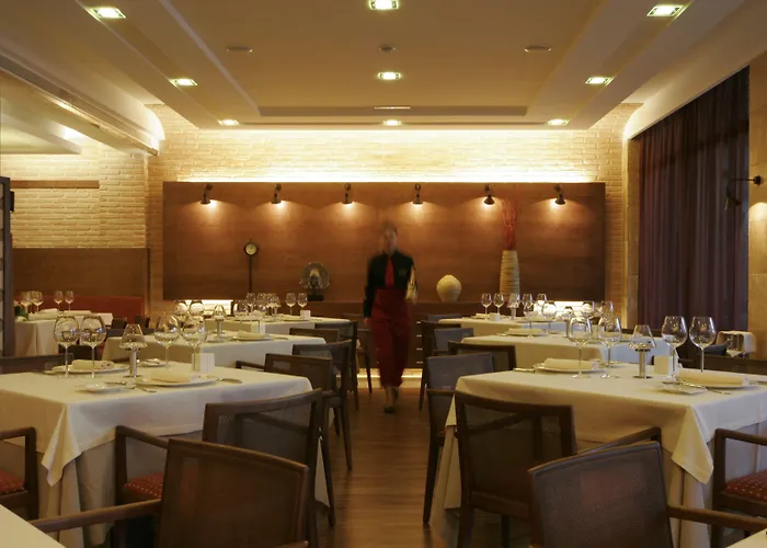 Insotel Fenicia Prestige & 5* Santa Eularia des Riu